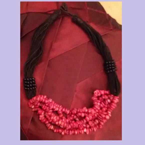Red Stones Beads Necklace - Picture 3 of 4